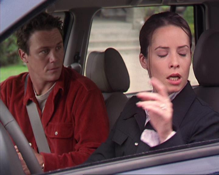 Charmed-Online-dot-net_405SizeMatters1059.jpg