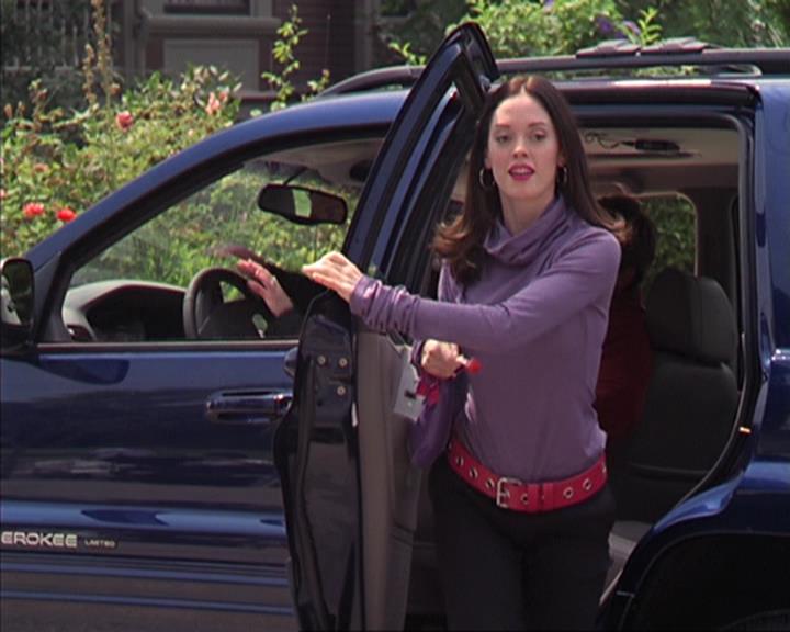 Charmed-Online-dot-net_405SizeMatters1061.jpg