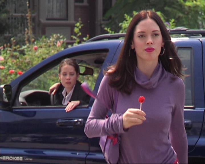 Charmed-Online-dot-net_405SizeMatters1064.jpg