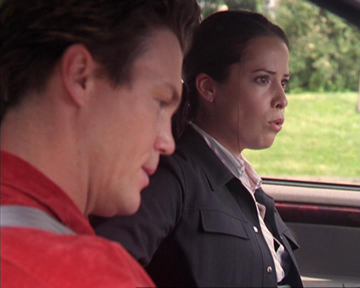 Charmed-Online-dot-net_405SizeMatters1067.jpg