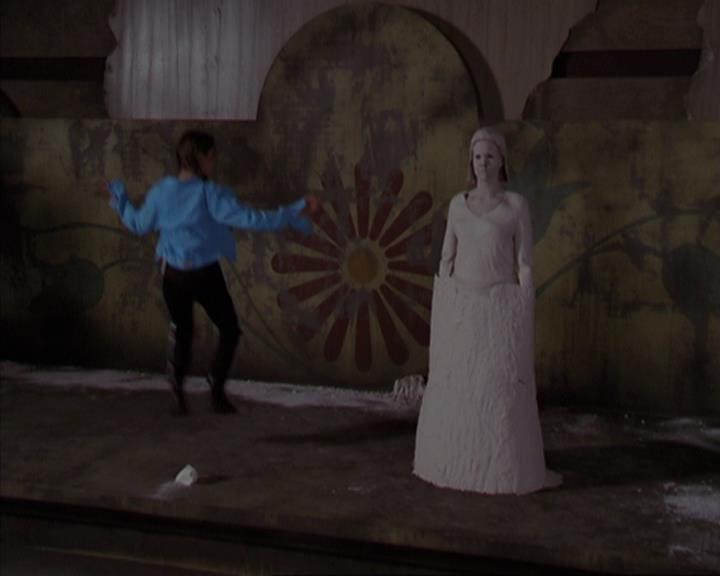 Charmed-Online-dot-net_405SizeMatters1077.jpg