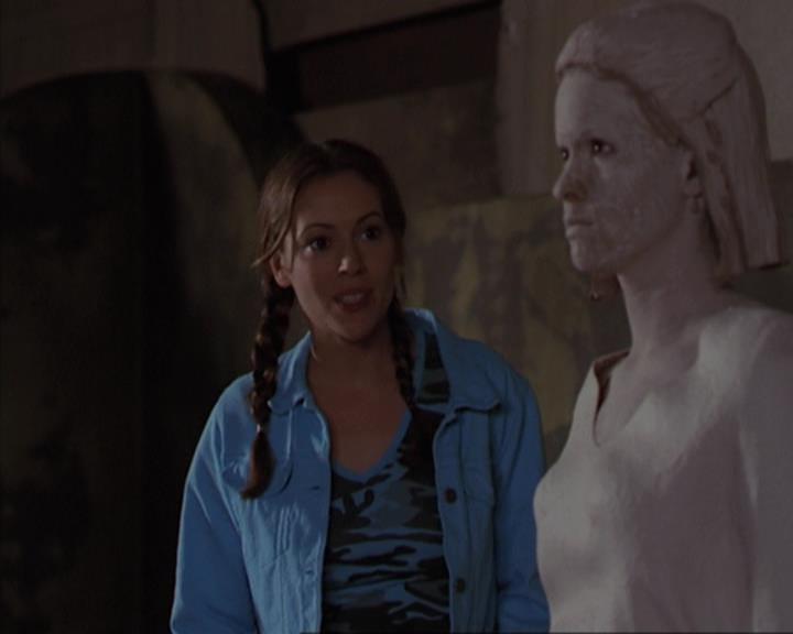 Charmed-Online-dot-net_405SizeMatters1081.jpg