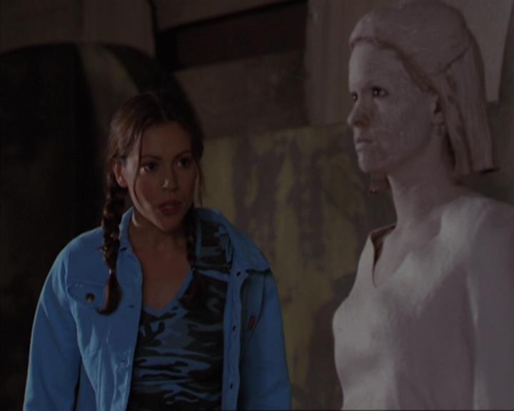 Charmed-Online-dot-net_405SizeMatters1095.jpg