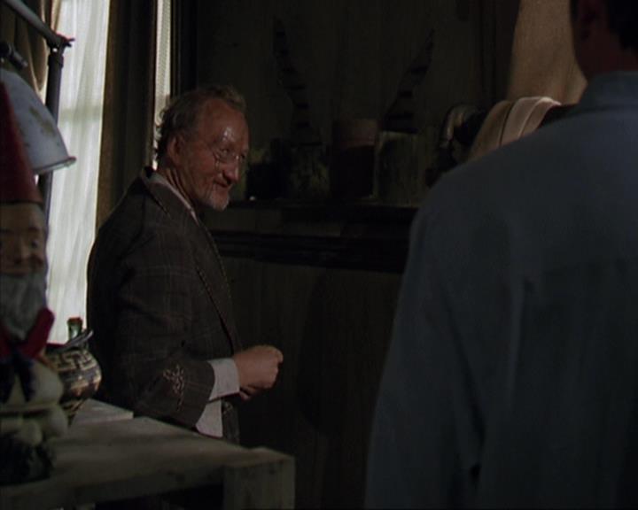 Charmed-Online-dot-net_405SizeMatters1117.jpg