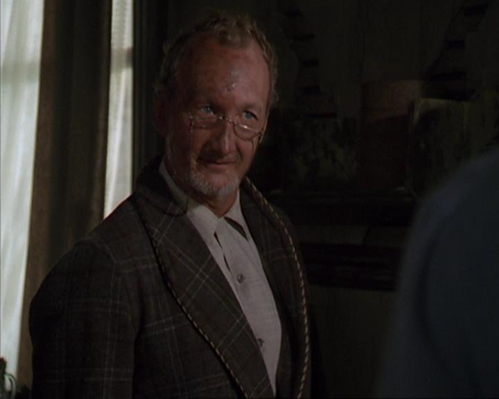 Charmed-Online-dot-net_405SizeMatters1133.jpg