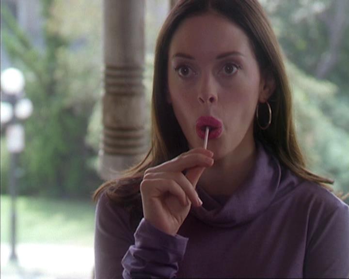Charmed-Online-dot-net_405SizeMatters1164.jpg