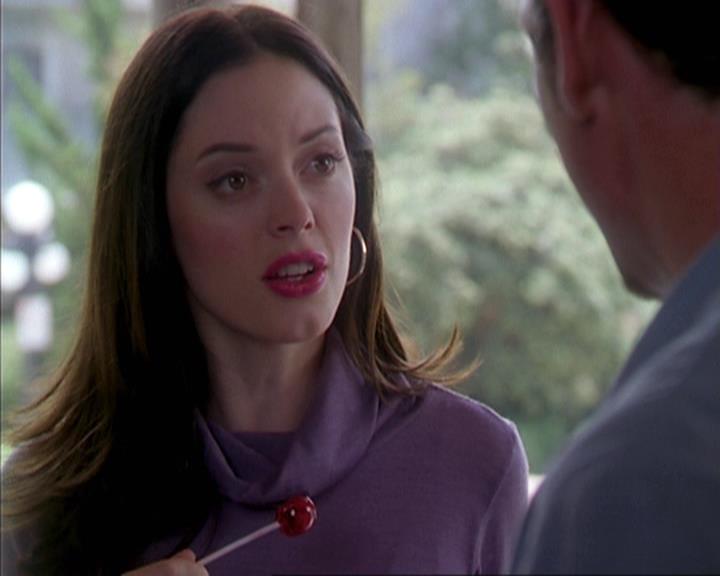 Charmed-Online-dot-net_405SizeMatters1187.jpg