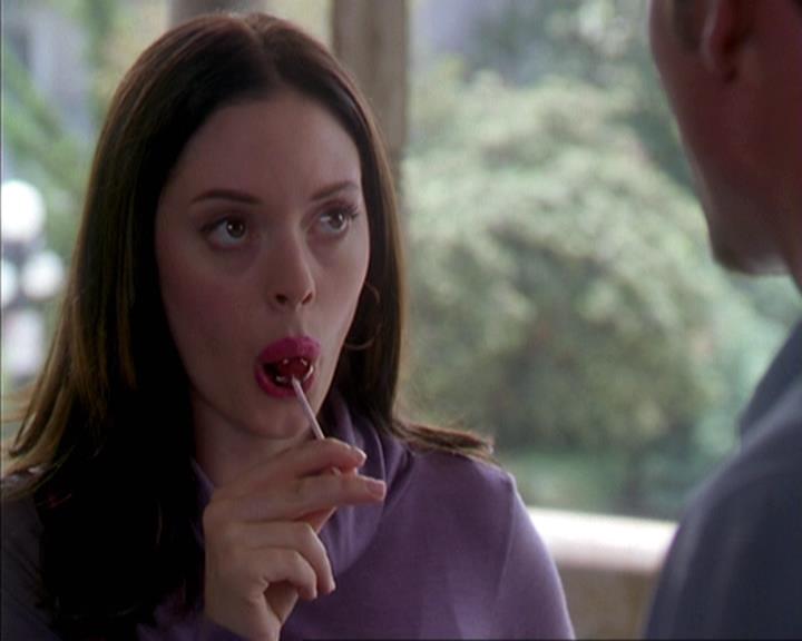 Charmed-Online-dot-net_405SizeMatters1194.jpg