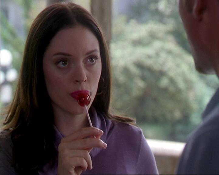 Charmed-Online-dot-net_405SizeMatters1195.jpg