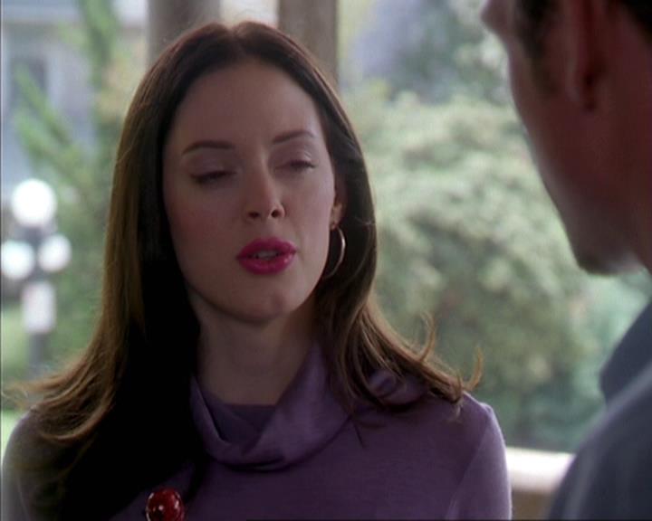 Charmed-Online-dot-net_405SizeMatters1213.jpg