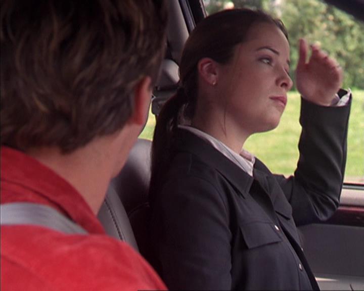Charmed-Online-dot-net_405SizeMatters1244.jpg