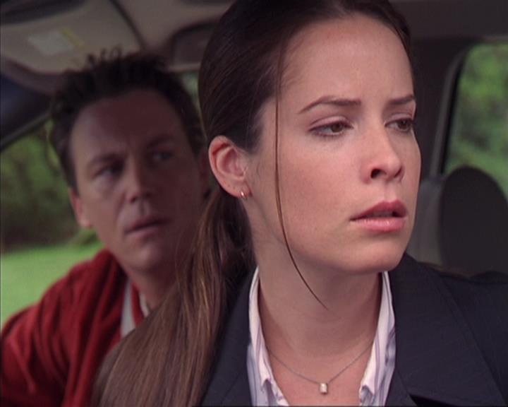 Charmed-Online-dot-net_405SizeMatters1253.jpg