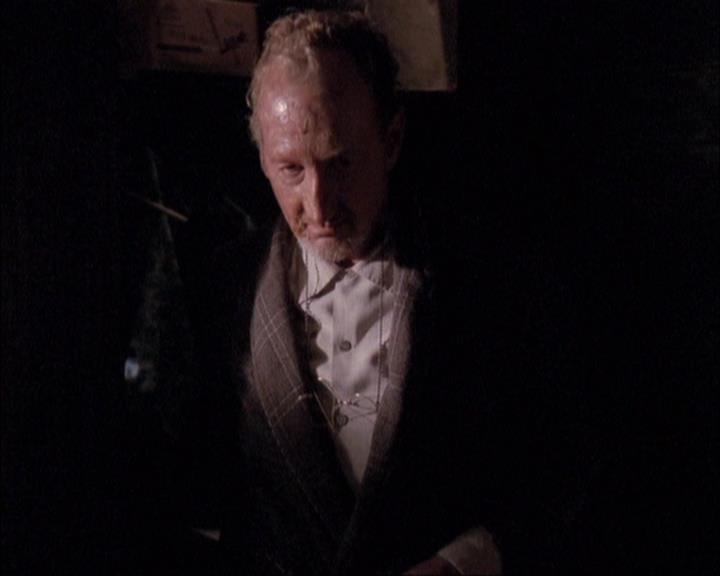 Charmed-Online-dot-net_405SizeMatters1258.jpg