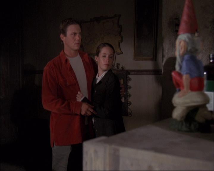 Charmed-Online-dot-net_405SizeMatters1274.jpg