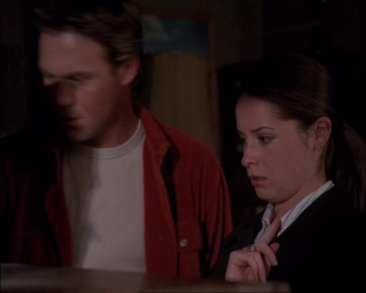 Charmed-Online-dot-net_405SizeMatters1318.jpg