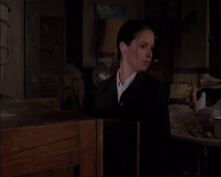 Charmed-Online-dot-net_405SizeMatters1324.jpg