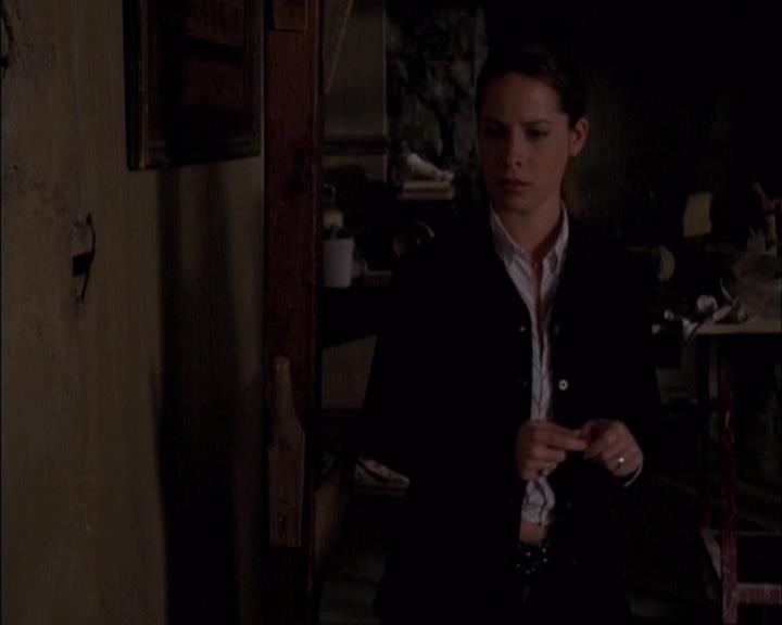 Charmed-Online-dot-net_405SizeMatters1341.jpg