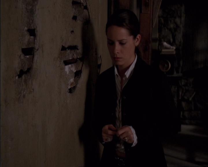 Charmed-Online-dot-net_405SizeMatters1346.jpg