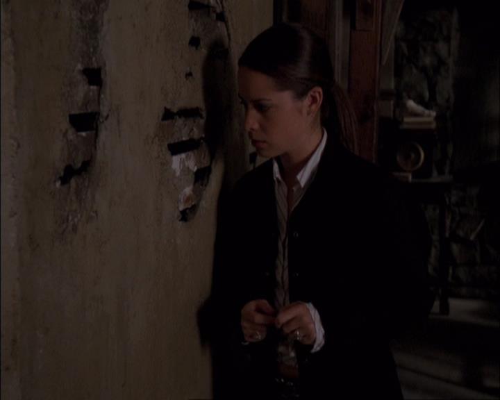 Charmed-Online-dot-net_405SizeMatters1347.jpg