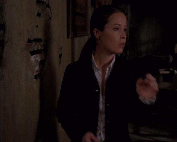Charmed-Online-dot-net_405SizeMatters1355.jpg