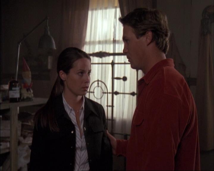 Charmed-Online-dot-net_405SizeMatters1362.jpg