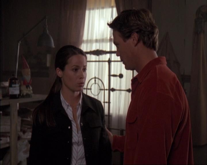 Charmed-Online-dot-net_405SizeMatters1363.jpg