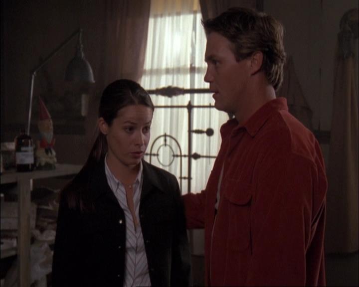 Charmed-Online-dot-net_405SizeMatters1364.jpg