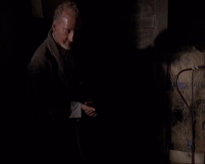 Charmed-Online-dot-net_405SizeMatters1373.jpg