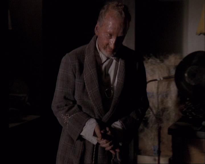 Charmed-Online-dot-net_405SizeMatters1374.jpg