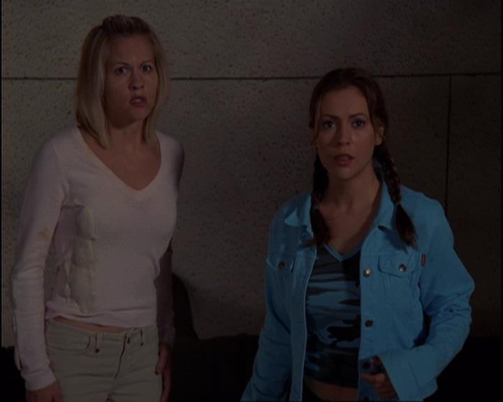 Charmed-Online-dot-net_405SizeMatters1378.jpg
