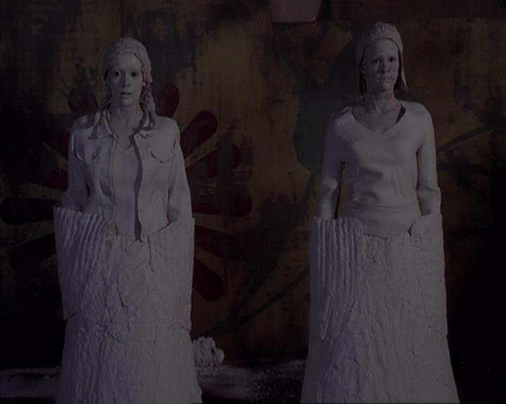 Charmed-Online-dot-net_405SizeMatters1401.jpg