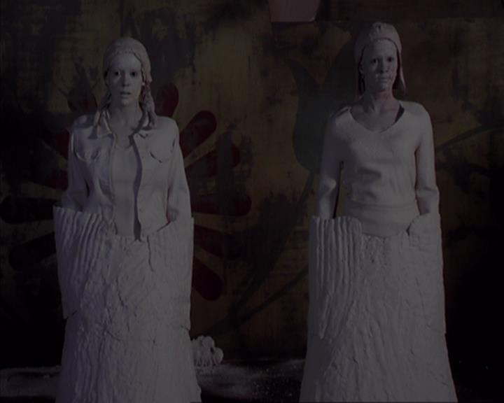 Charmed-Online-dot-net_405SizeMatters1402.jpg