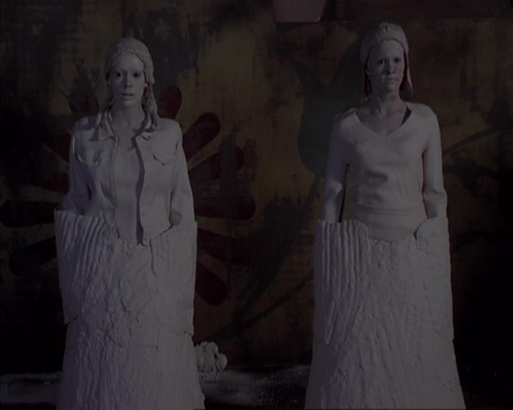 Charmed-Online-dot-net_405SizeMatters1404.jpg