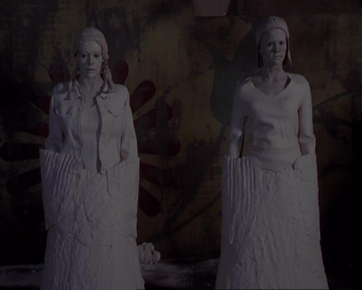 Charmed-Online-dot-net_405SizeMatters1424.jpg