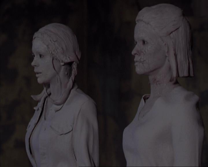 Charmed-Online-dot-net_405SizeMatters1439.jpg