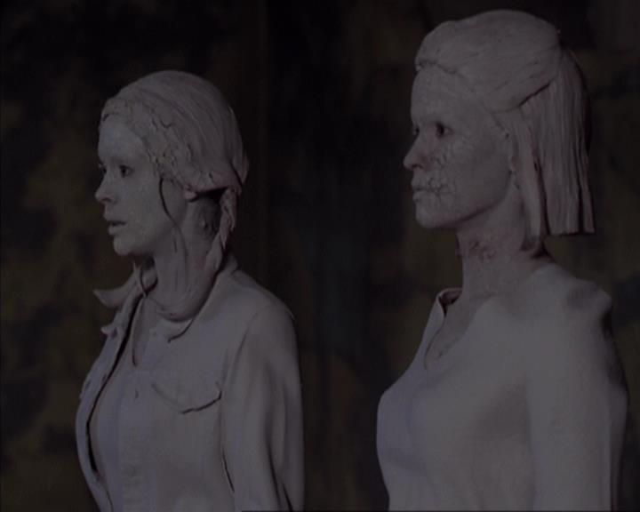 Charmed-Online-dot-net_405SizeMatters1442.jpg
