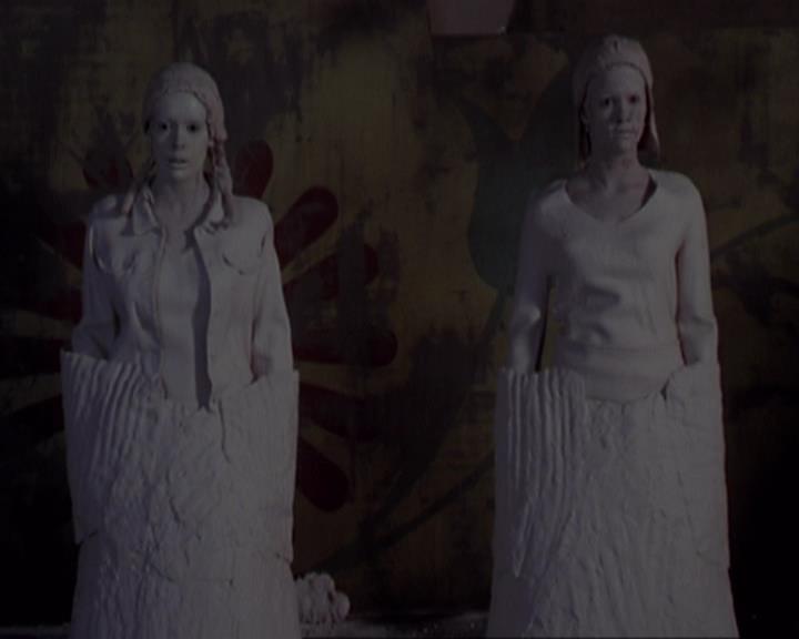 Charmed-Online-dot-net_405SizeMatters1451.jpg
