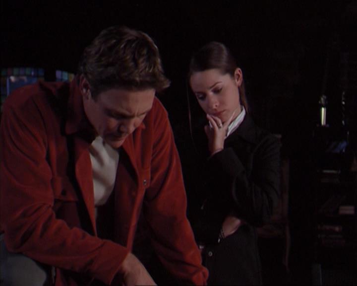 Charmed-Online-dot-net_405SizeMatters1481.jpg