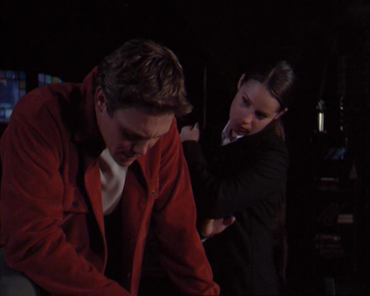 Charmed-Online-dot-net_405SizeMatters1484.jpg
