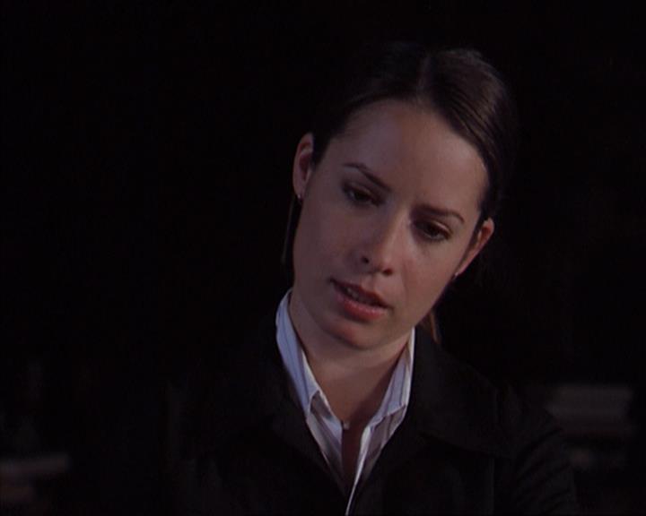 Charmed-Online-dot-net_405SizeMatters1490.jpg