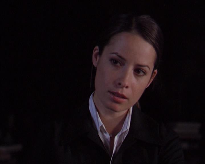 Charmed-Online-dot-net_405SizeMatters1491.jpg