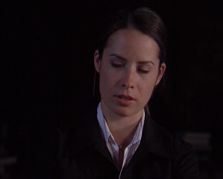 Charmed-Online-dot-net_405SizeMatters1499.jpg
