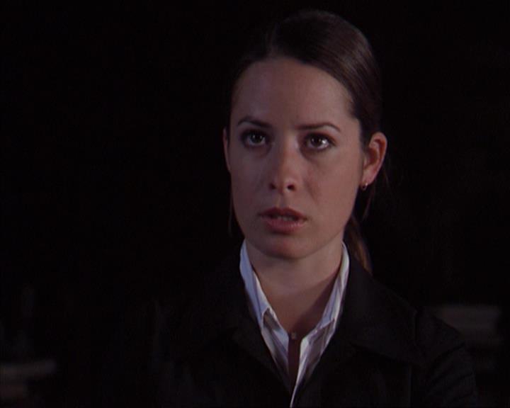 Charmed-Online-dot-net_405SizeMatters1505.jpg