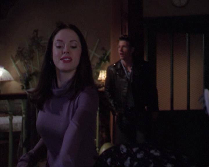 Charmed-Online-dot-net_405SizeMatters1517.jpg