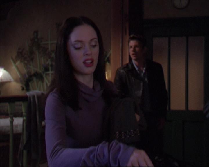 Charmed-Online-dot-net_405SizeMatters1519.jpg