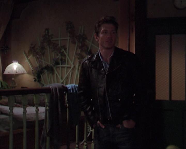 Charmed-Online-dot-net_405SizeMatters1521.jpg