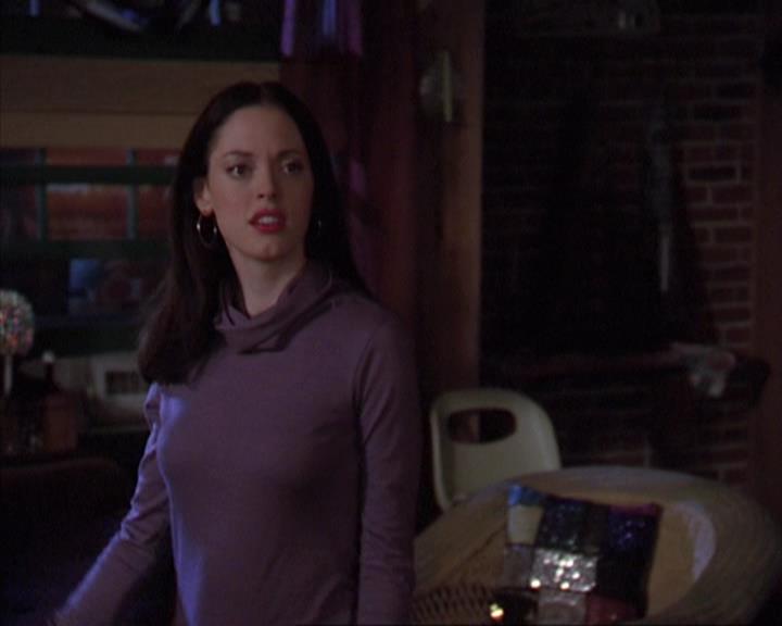 Charmed-Online-dot-net_405SizeMatters1526.jpg