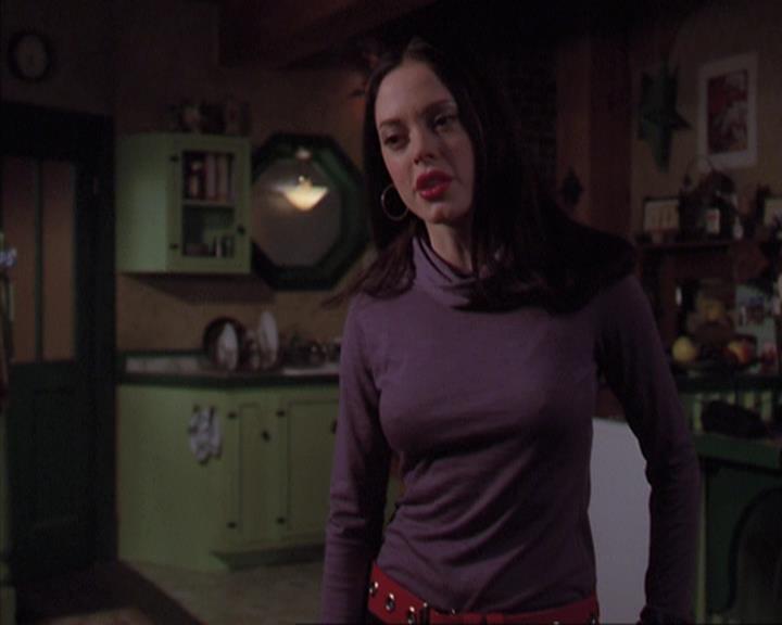 Charmed-Online-dot-net_405SizeMatters1551.jpg