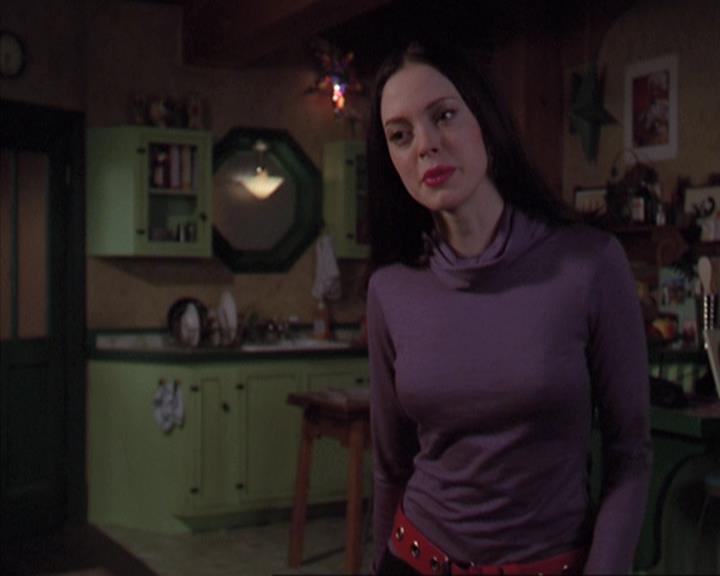 Charmed-Online-dot-net_405SizeMatters1555.jpg