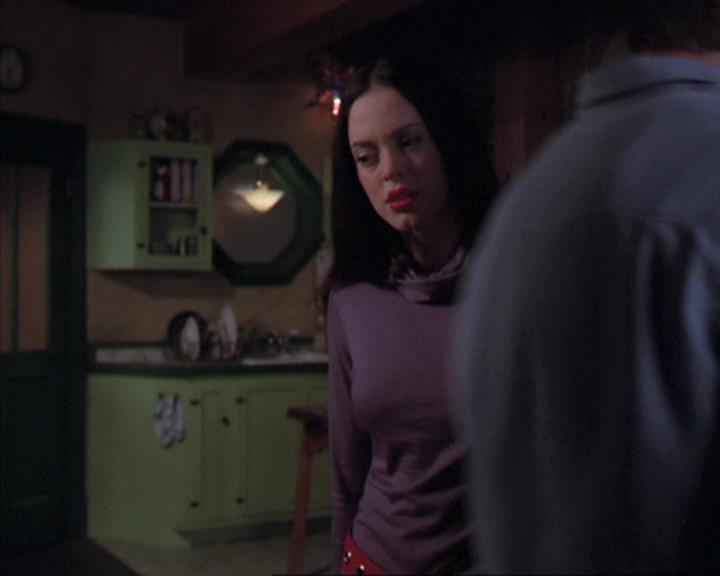 Charmed-Online-dot-net_405SizeMatters1566.jpg